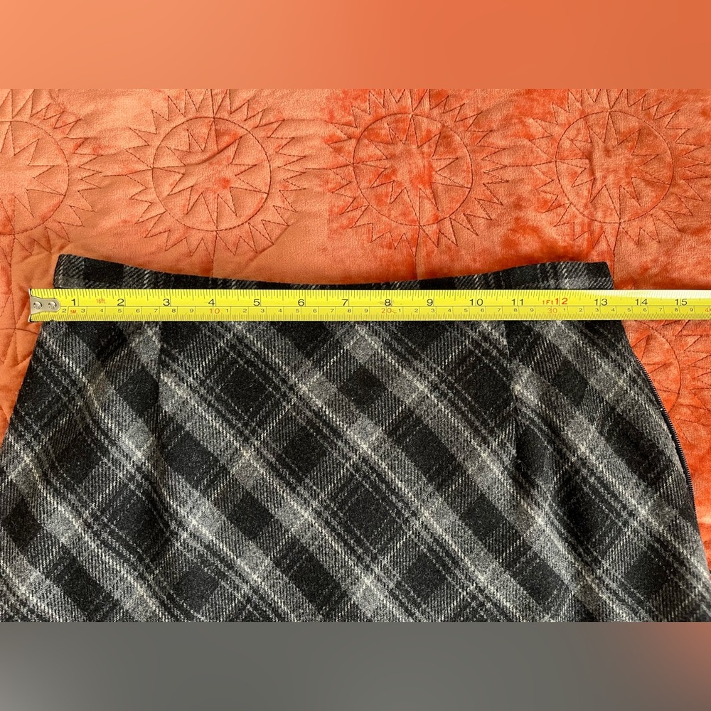 EUC long, fully-lined Eddie Bauer skirt - Picture 4 of 9